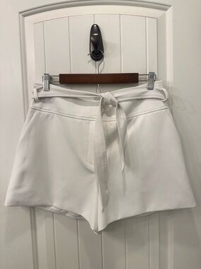 Veronica Beard White Tie Waist Belted Shorts 10 Quiet Luxury Resort